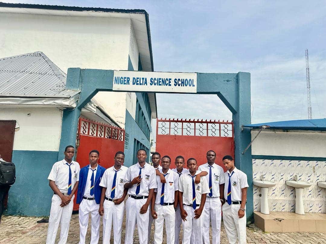 Students at Niger Delta Science School gate